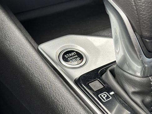 Used 2025 Nissan Altima 2.5 SV image 32