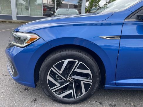 Certified 2023 Volkswagen Jetta SEL FWD image 11