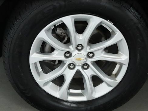 Used 2019 Chevrolet Equinox LT w/ Driver Convenience Package FWD image 35
