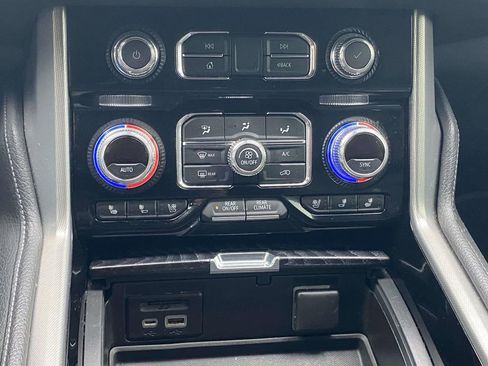 Used 2021 GMC Yukon XL Denali w/ Denali Ultimate Package image 31