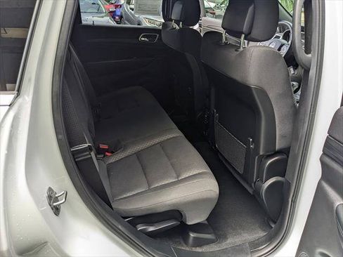Used 2019 Jeep Grand Cherokee Laredo w/ Security & Convenience Group AWD/4WD image 16