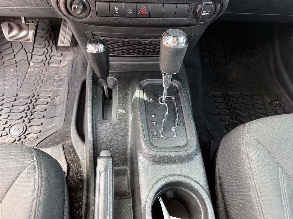 Used 2018 Jeep Wrangler Unlimited Sport S AWD/4WD image 27
