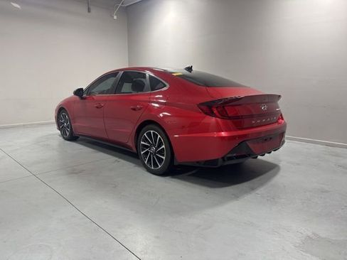 Used 2021 Hyundai Sonata Limited w/ Winter Weather Package FWD image 8