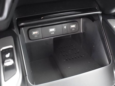 Certified 2023 Kia Sorento EX image 20