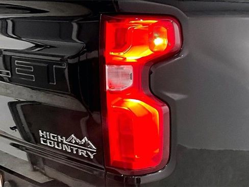 Used 2022 Chevrolet Silverado 1500 High Country w/ Max Trailering Package image 25
