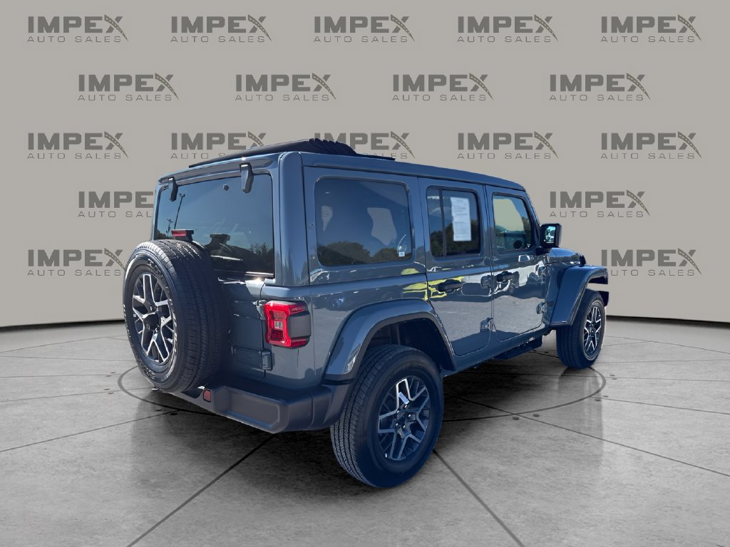 Used 2026 Jeep Wrangler Unlimited Sahara AWD/4WD image 5