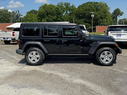 Used 2021 Jeep Wrangler Unlimited Sport AWD/4WD image 2