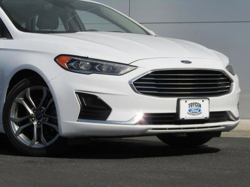Certified 2020 Ford Fusion SEL FWD image 3