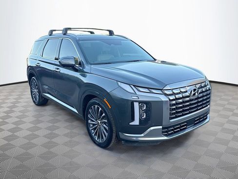 Used 2024 Hyundai Palisade Calligraphy image 4