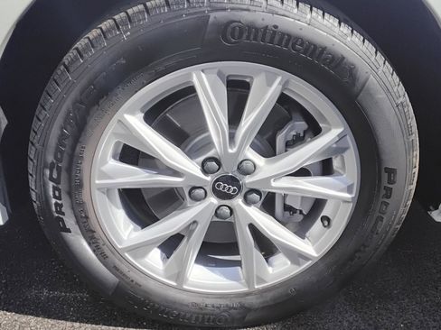 Certified 2025 Audi Q3 2.0T Premium w/ Convenience Package image 14