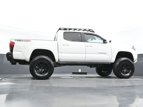 Used 2019 Toyota Tacoma TRD Sport image 49