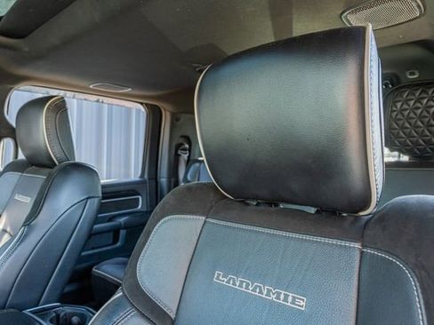 Used 2020 RAM 2500 Laramie w/ Night Edition image 20