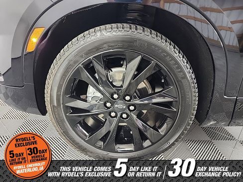 Used 2022 Chevrolet Blazer RS w/ Enhanced Convenience Package image 19