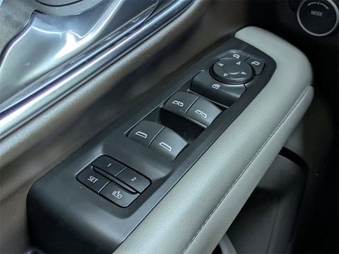 Used 2021 Chevrolet Tahoe LT image 36