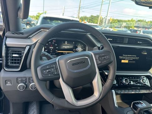 New 2026 GMC Sierra 1500 Denali w/ Denali Reserve Package image 15