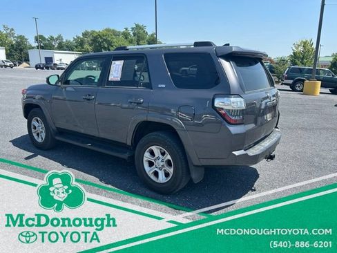 Used 2020 Toyota 4Runner SR5 AWD/4WD image 2
