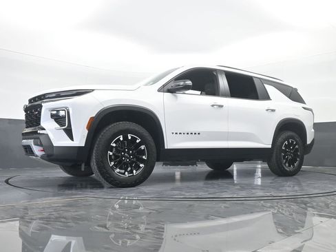 Used 2024 Chevrolet Traverse Z71 w/ Enhanced Driving Package image 71