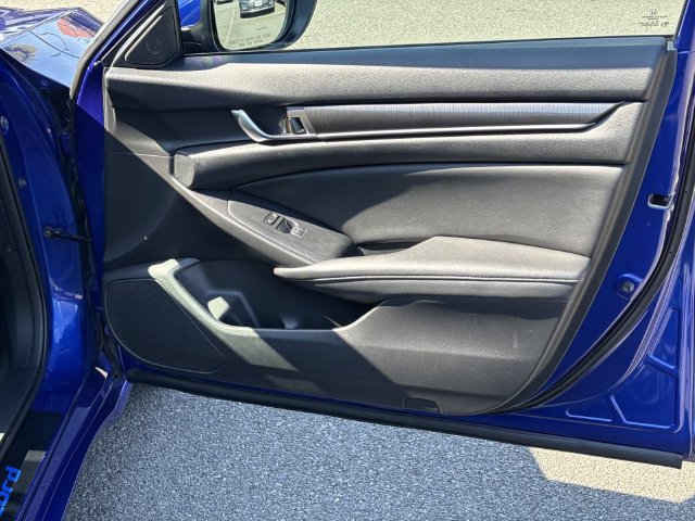 Used 2019 Honda Accord Sport image 8