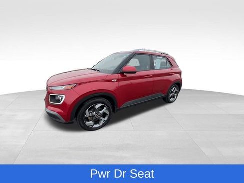 Used 2022 Hyundai Venue Limited image 4