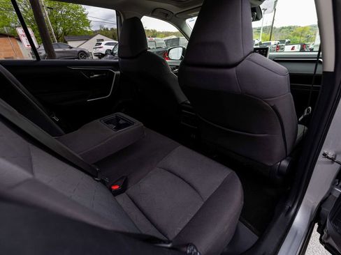 Used 2019 Toyota RAV4 XLE w/ Convenience Package AWD/4WD image 29