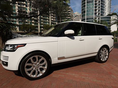 Used 2016 Land Rover Range Rover Supercharged image 16
