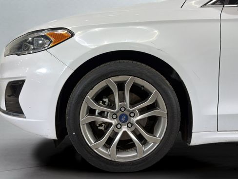 Used 2019 Ford Fusion SEL FWD image 36