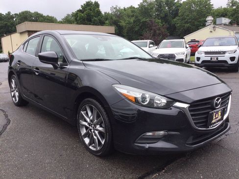Used 2018 MAZDA MAZDA3 Touring FWD image 6