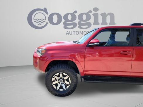 Used 2021 Toyota 4Runner TRD Off-Road Premium AWD/4WD image 29