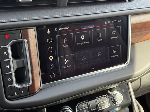 Used 2024 GMC Yukon XL Denali Ultimate AWD/4WD image 38