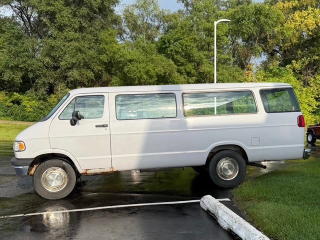 Used 1997 Dodge B3500 RWD image 4