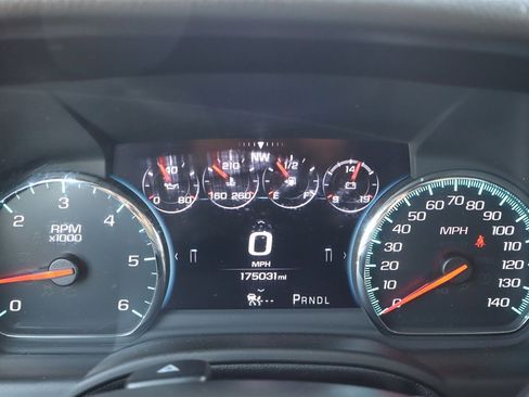 Used 2017 GMC Yukon XL Denali w/ Open Road Package AWD/4WD image 33