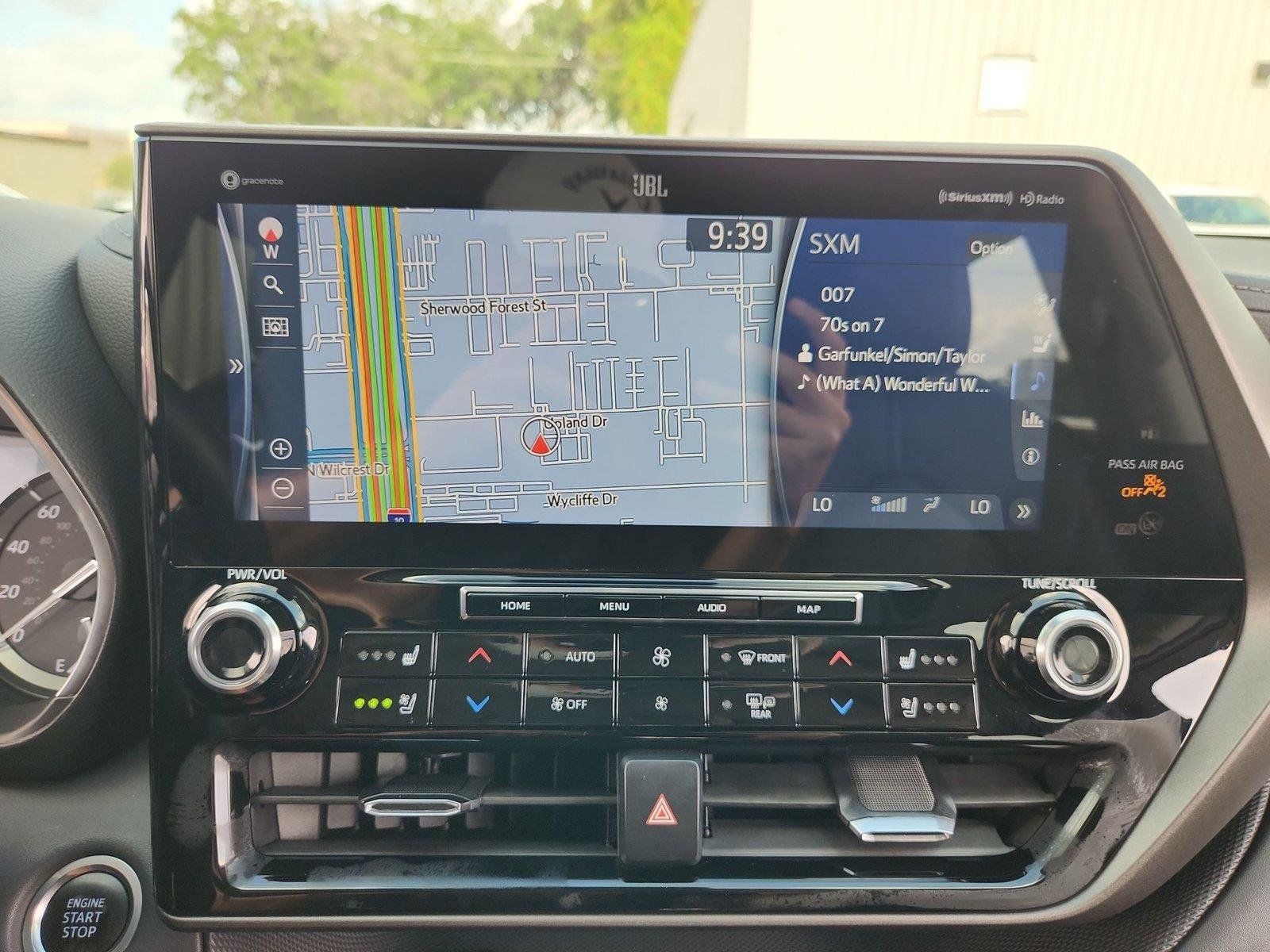 Used 2021 Toyota Highlander Limited FWD image 14