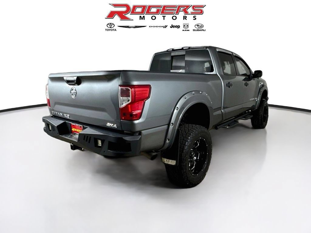 Used 2017 Nissan Titan S AWD/4WD image 8