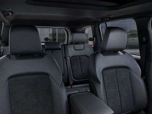 New 2026 Jeep Grand Cherokee Altitude AWD/4WD image 28