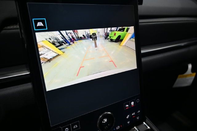 New 2027 GMC Terrain Elevation w/ Elevation Premium Package FWD image 16