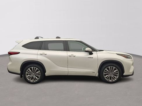 Used 2021 Toyota Highlander Platinum AWD/4WD image 7