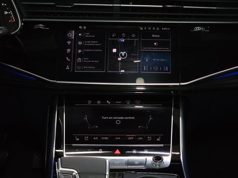 Used 2025 Audi Q8 Prestige AWD/4WD image 28
