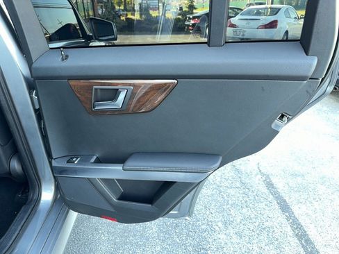 Used 2015 Mercedes-Benz GLK 350 4MATIC image 25