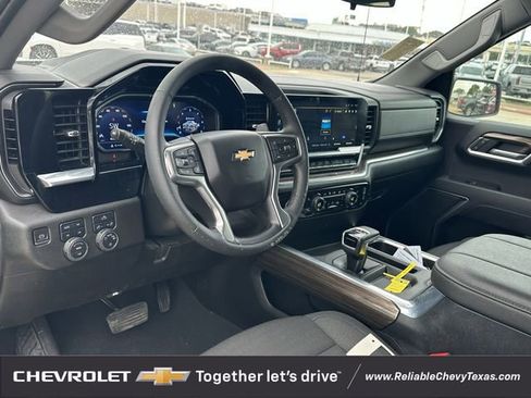 Used 2023 Chevrolet Silverado 1500 LT AWD/4WD image 6