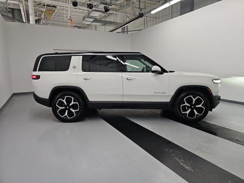 Used 2024 Rivian R1S Adventure AWD/4WD image 6