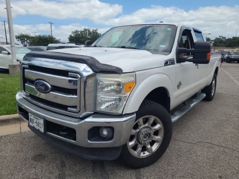 Used 2015 Ford F250 Lariat w/ Lariat Interior Package AWD/4WD image 2