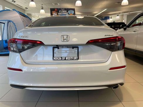 Certified 2024 Honda Civic Sport image 5