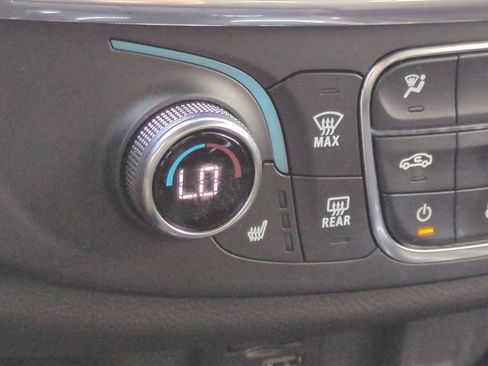 Certified 2023 Chevrolet Traverse RS w/ LPO, Floor Liner Package FWD image 28