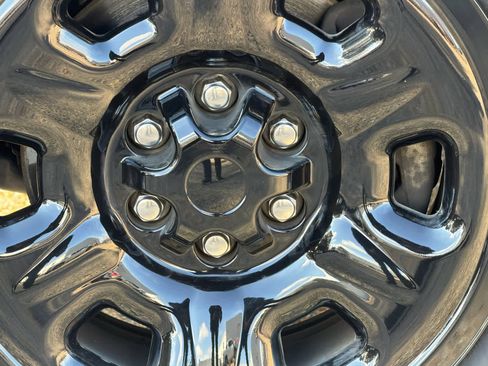 Used 2023 Nissan Frontier S w/ Technology Package image 11