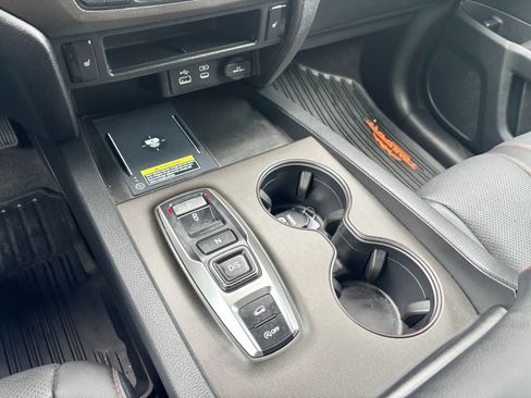 Used 2025 Honda Passport TrailSport image 17