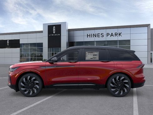New 2026 Lincoln Nautilus Reserve w/ Jet Appearance Package AWD/4WD image 3