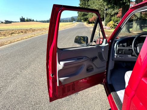 Used 1995 Ford F150 XL image 29