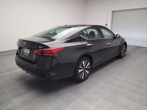 Used 2022 Nissan Altima 2.5 SV image 9