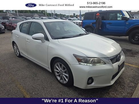 Used 2011 Lexus CT 200h Premium w/ Premium Audio Pkg FWD image 2