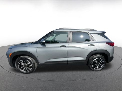 Used 2025 Chevrolet TrailBlazer LT image 9